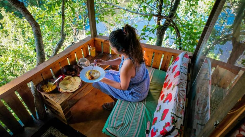 Patio, People, Natural landscape, View (from property/room), Balcony/Terrace, Food and drinks, Food, group of guests