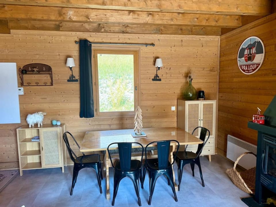 Cozy Mountain Cottage Pra loup Chalet in Uvernet-Fours