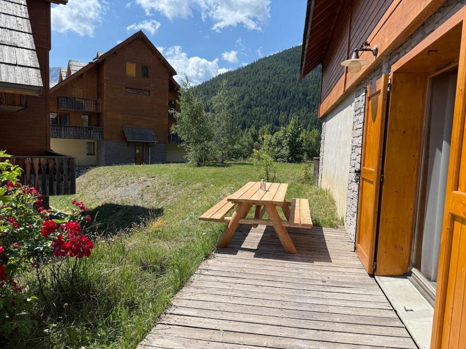 Cozy Mountain Cottage Pra loup Chalet in Uvernet-Fours