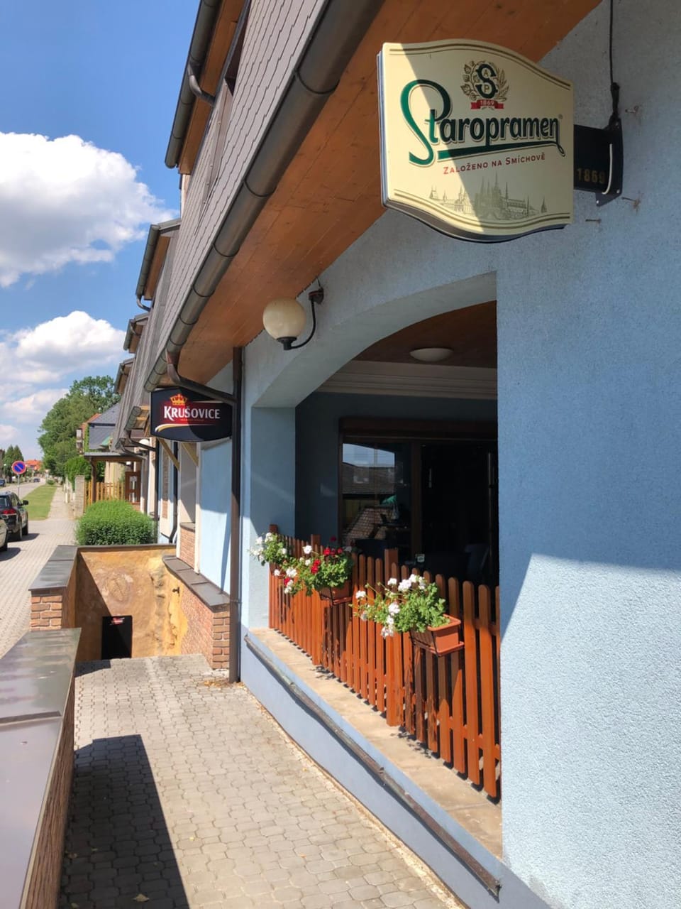 Restaurant/places to eat