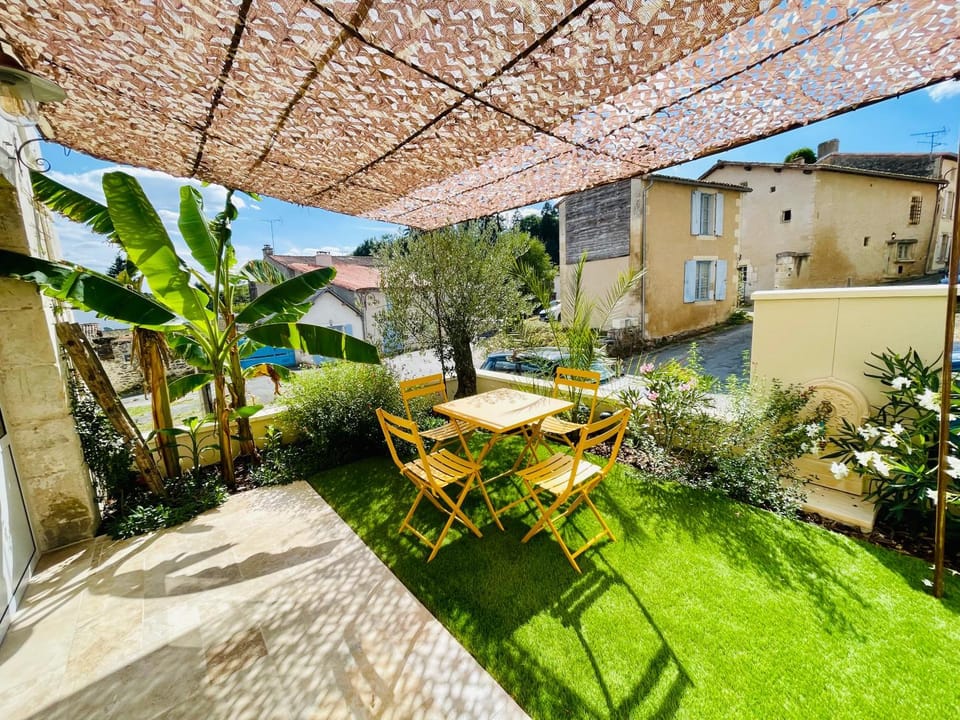 Patio, Balcony/Terrace