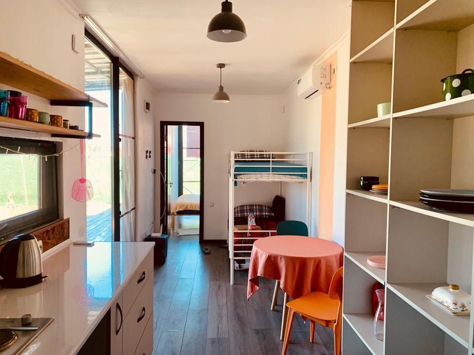 Living room, Dining area, bunk bed