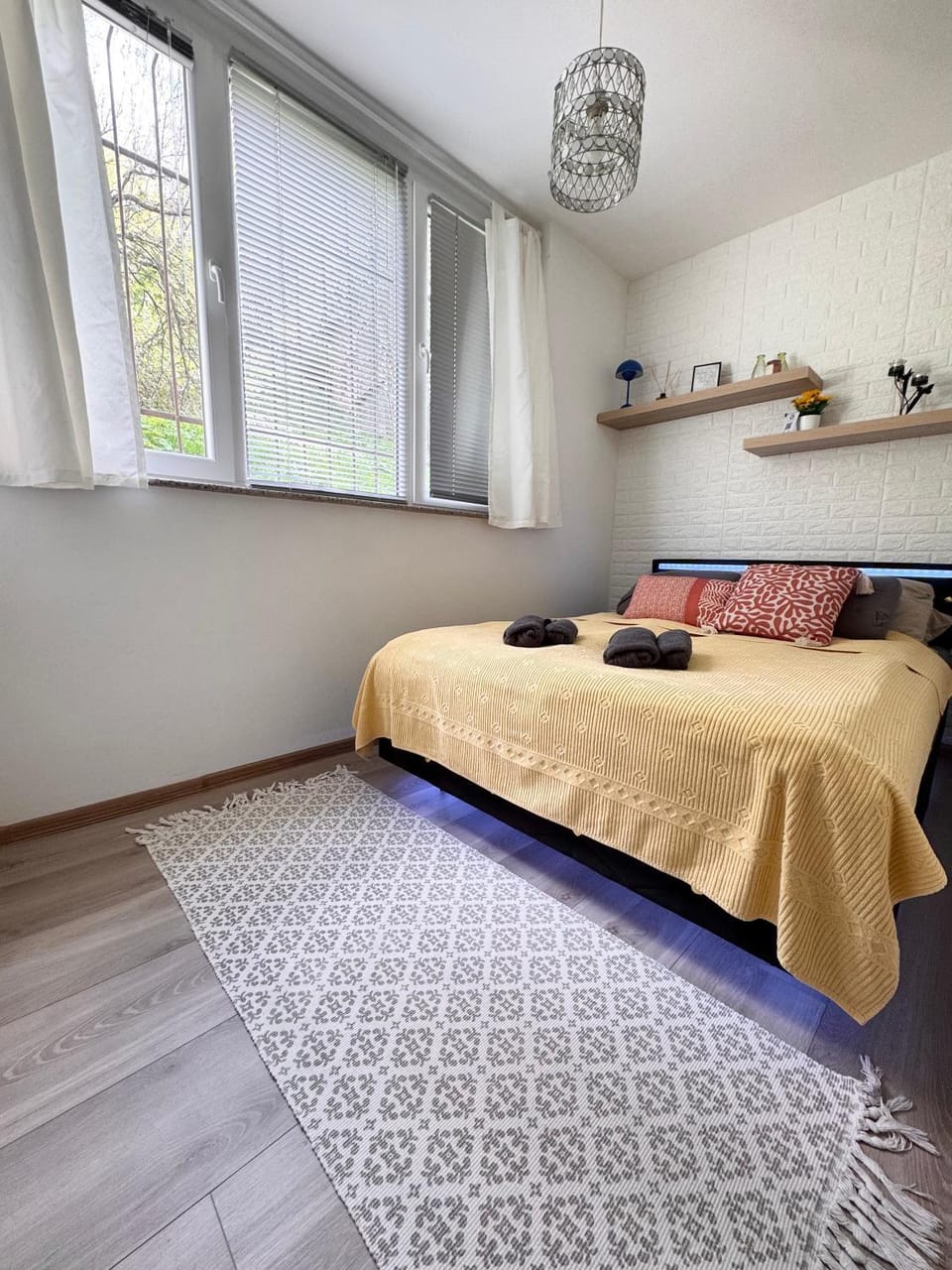Bed, Bedroom