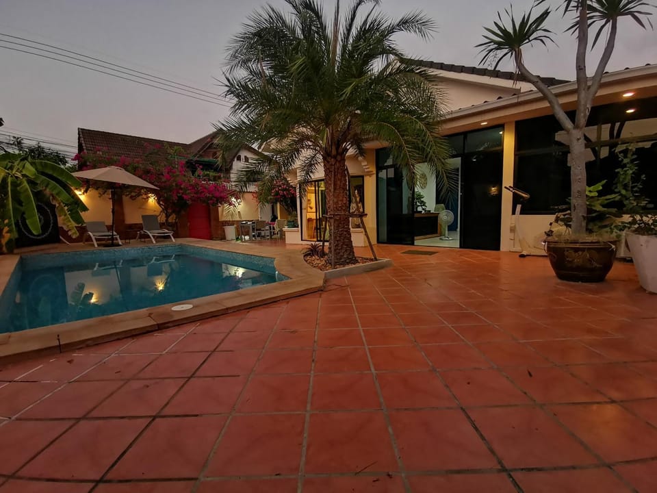 Malinee Pool Villa Villa in Pattaya City