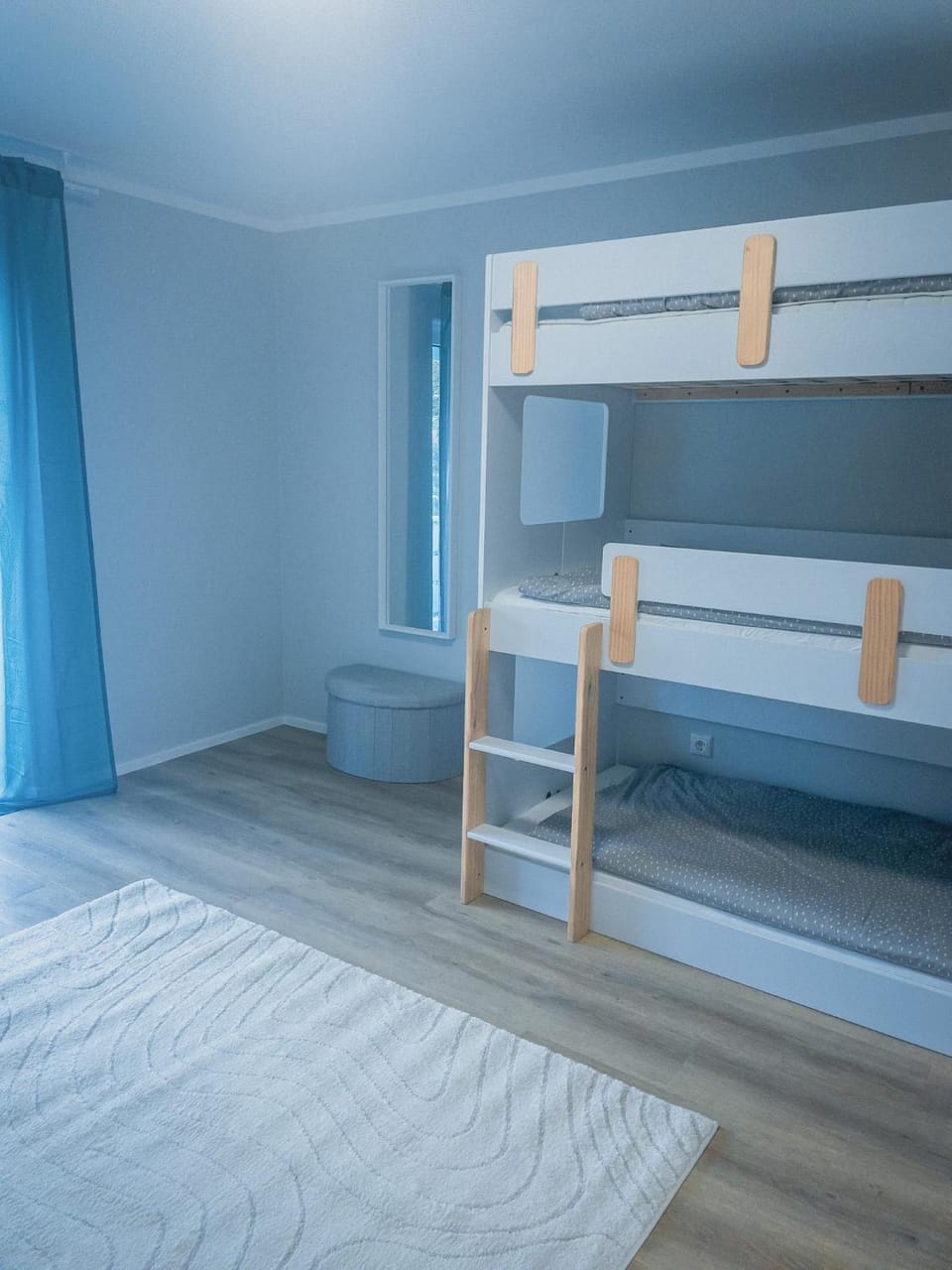 Photo of the whole room, bunk bed