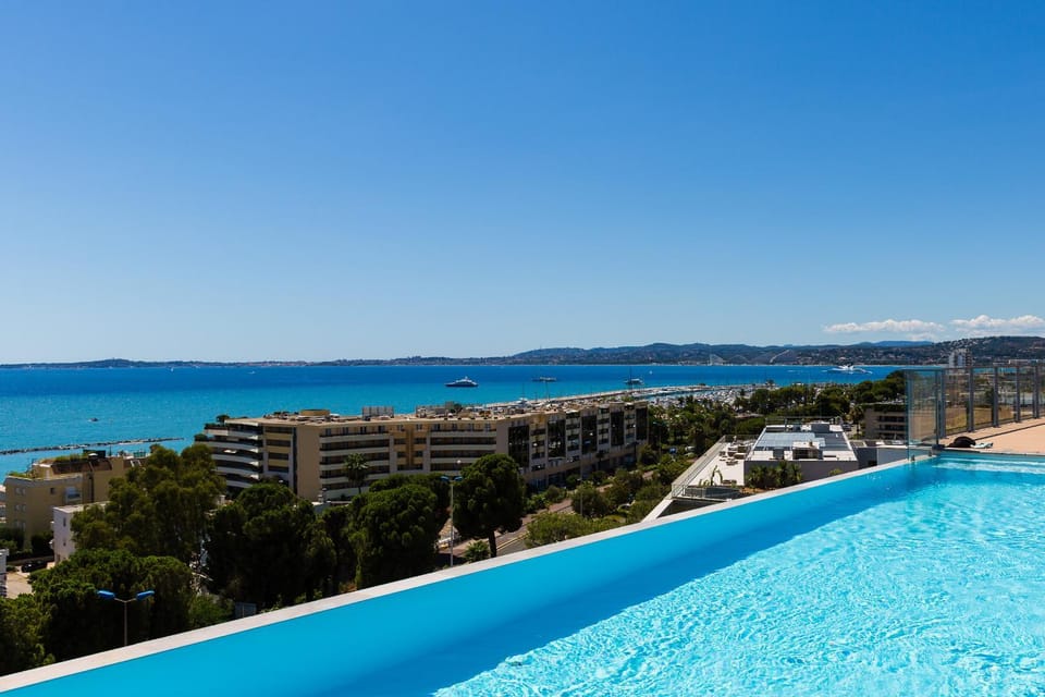 Sea view, Swimming pool