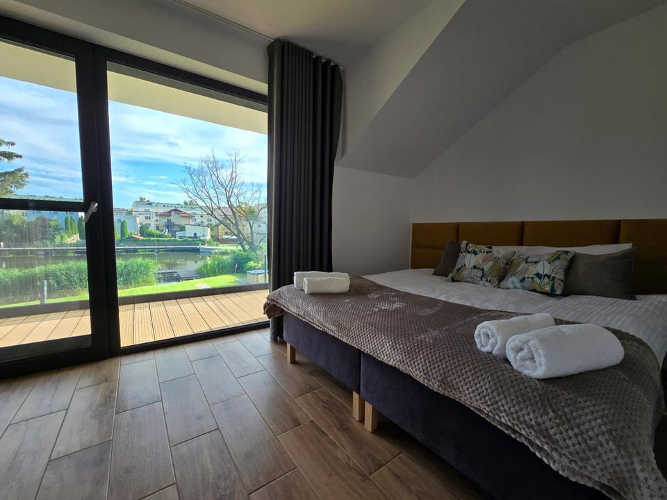 Bed, View (from property/room), Balcony/Terrace, Photo of the whole room, Bedroom