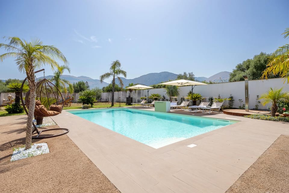 Spring, Day, Natural landscape, Garden, Garden view, Mountain view, Pool view, Swimming pool, sunbed