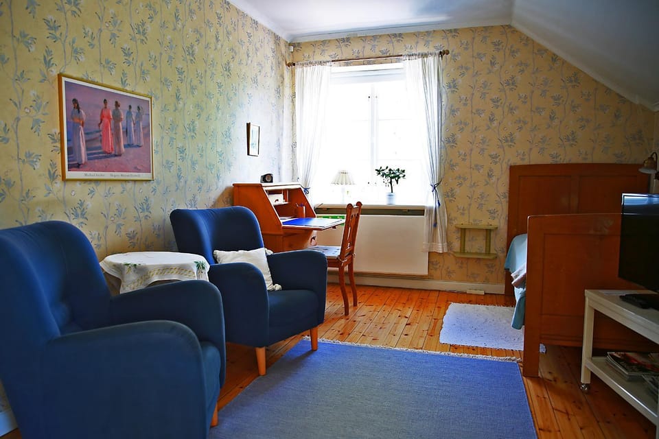 Photo of the whole room