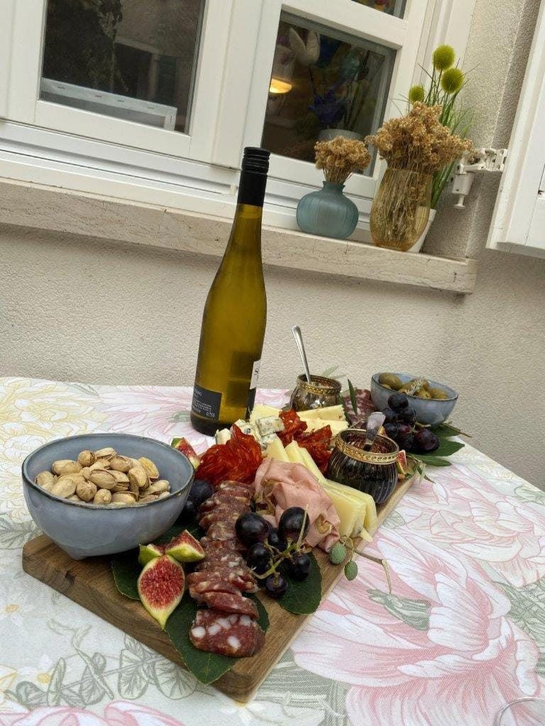 Food and drinks