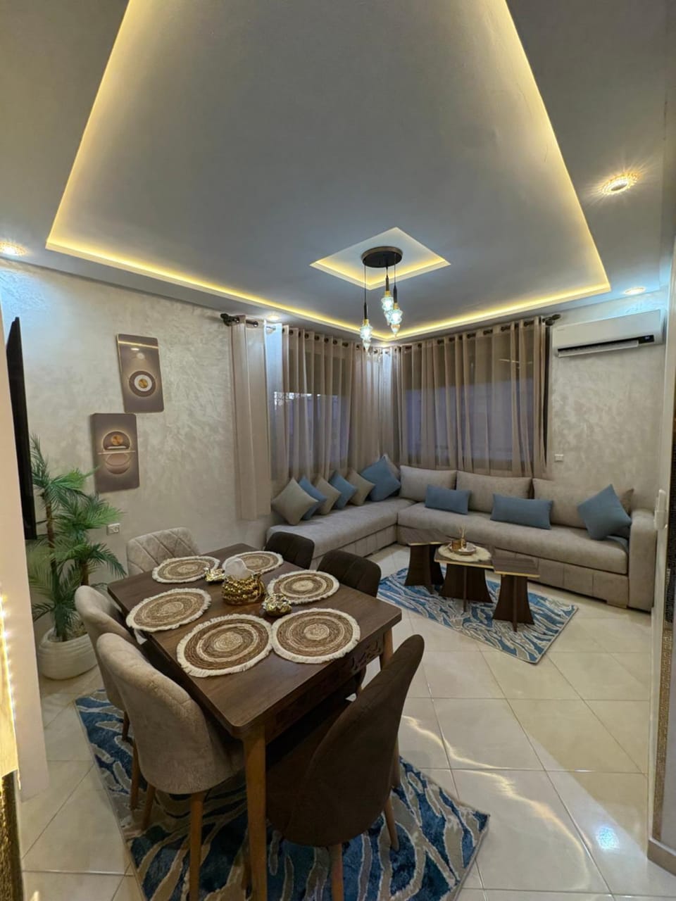 Living room, Dining area, air conditioner