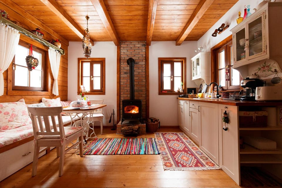 Căsuța cu Alune House in Romania