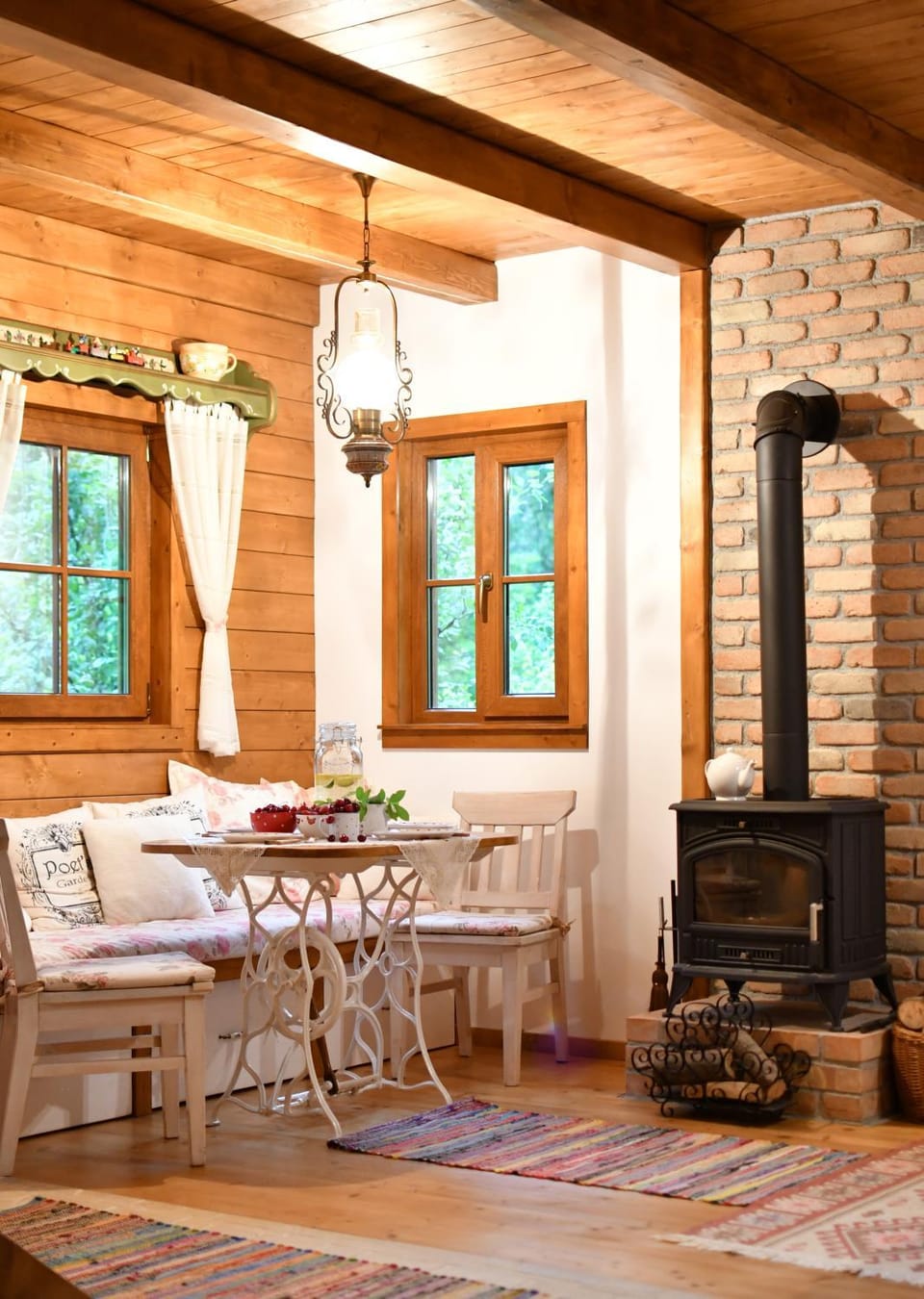 Căsuța cu Alune House in Romania