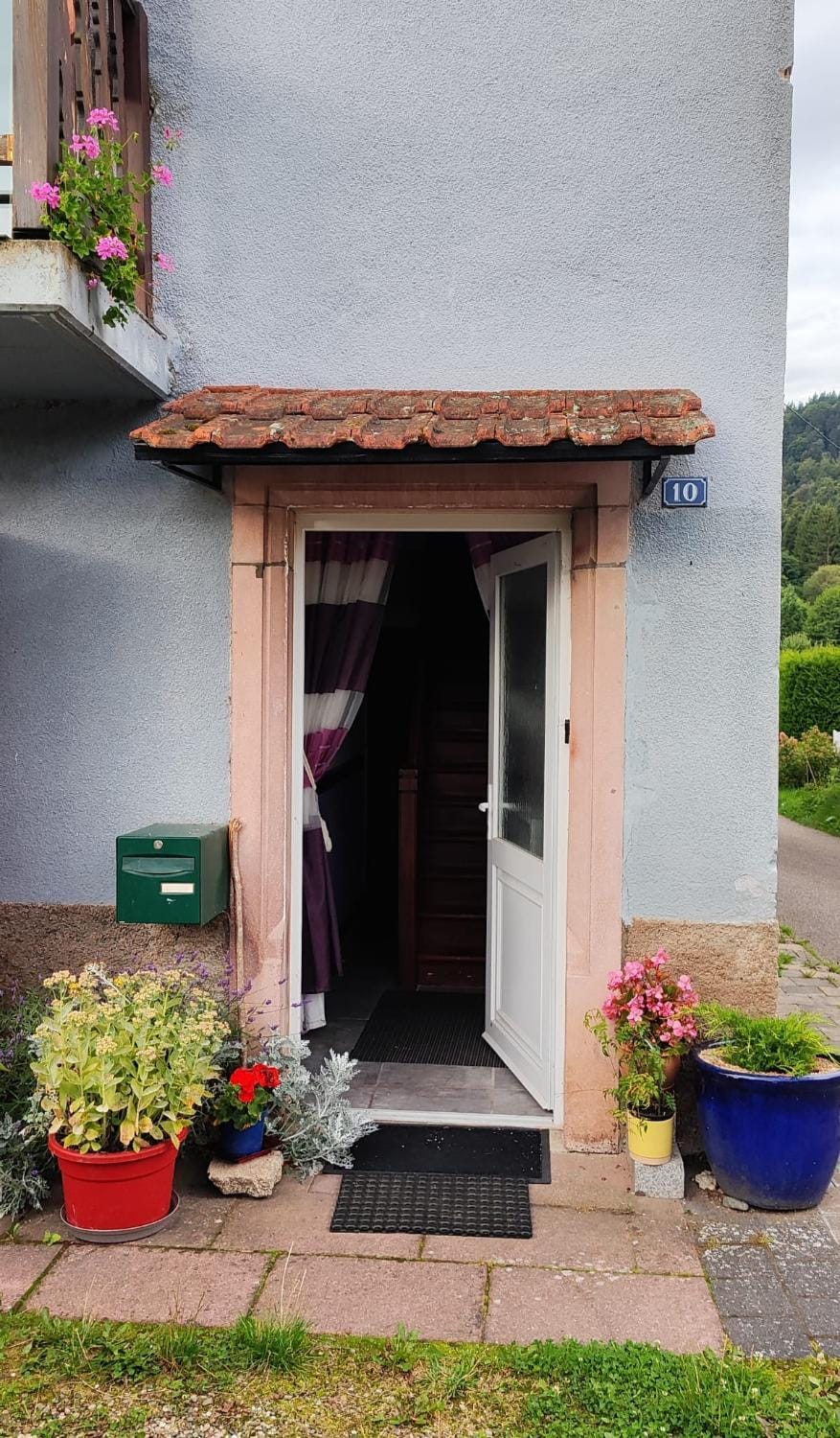 Facade/entrance