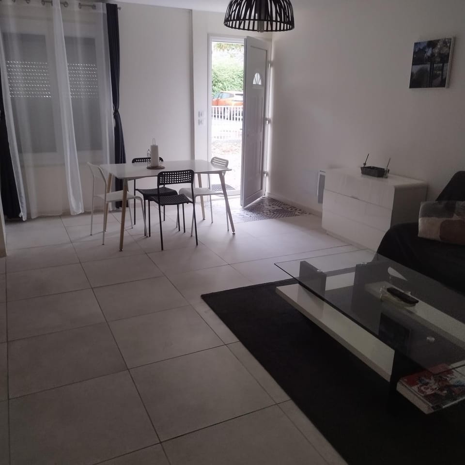 Proche hôpital sud Châteauroux Apartment in Centre-Val de Loire