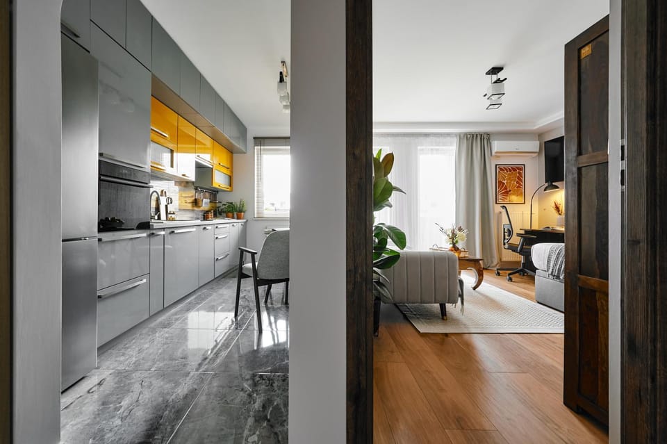 Kitchen or kitchenette, Living room