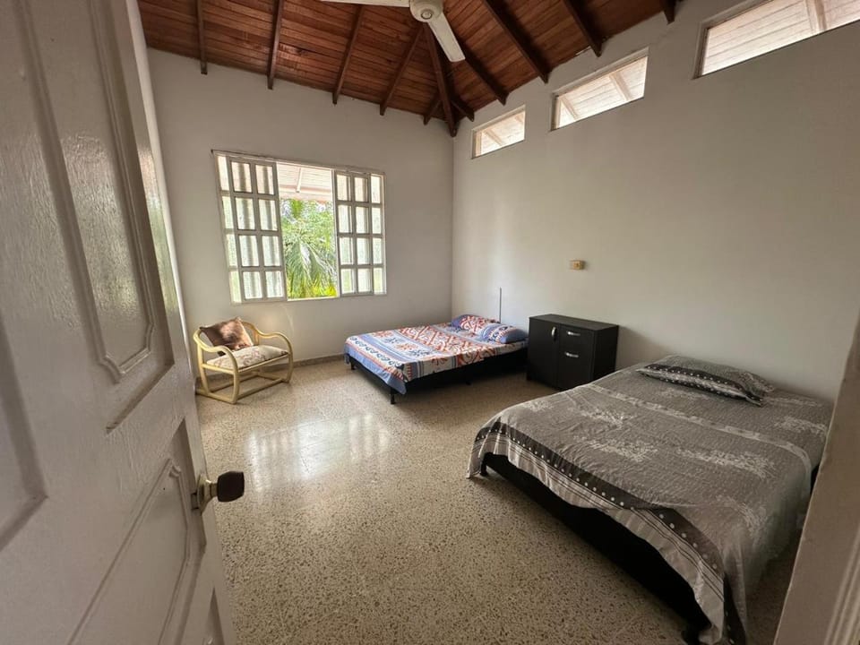 Casa campestre con piscina, jacuzzi y bbq House in Caldas, Colombia