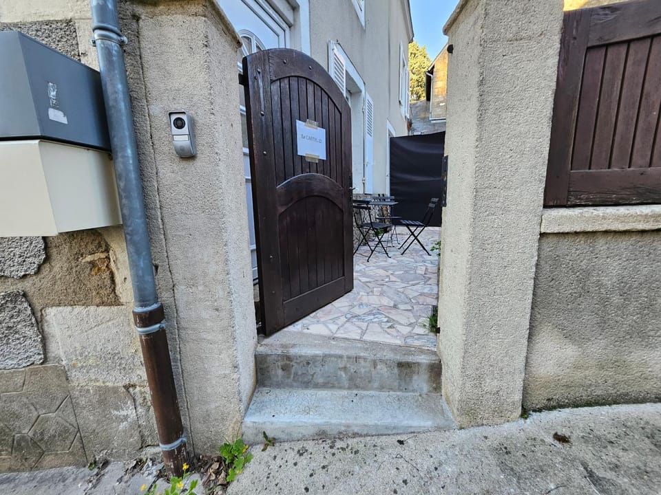 Day, Street view