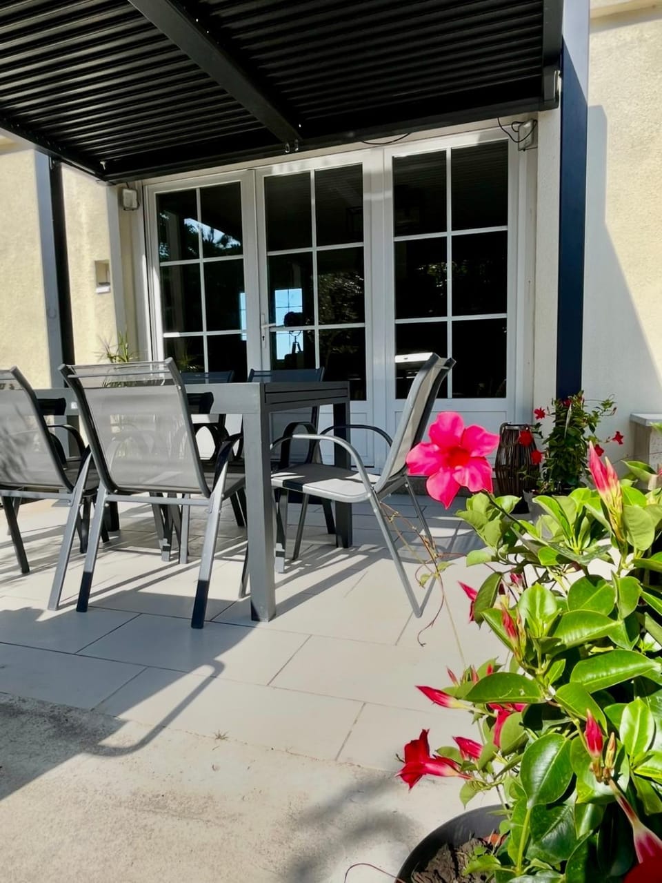 Patio, Garden, Balcony/Terrace, Garden view