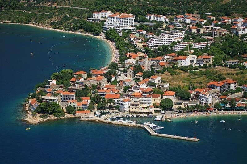 Apartments Villa Nikola- one minute to the beach Apartment in Split-Dalmatia County