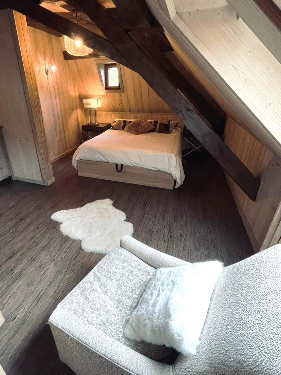 Photo of the whole room