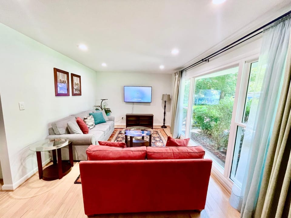 TV and multimedia, Living room, Seating area