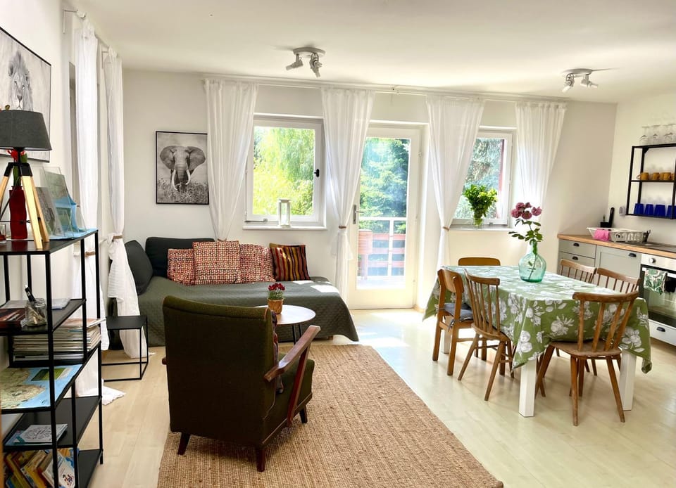 Living room, Seating area, Dining area