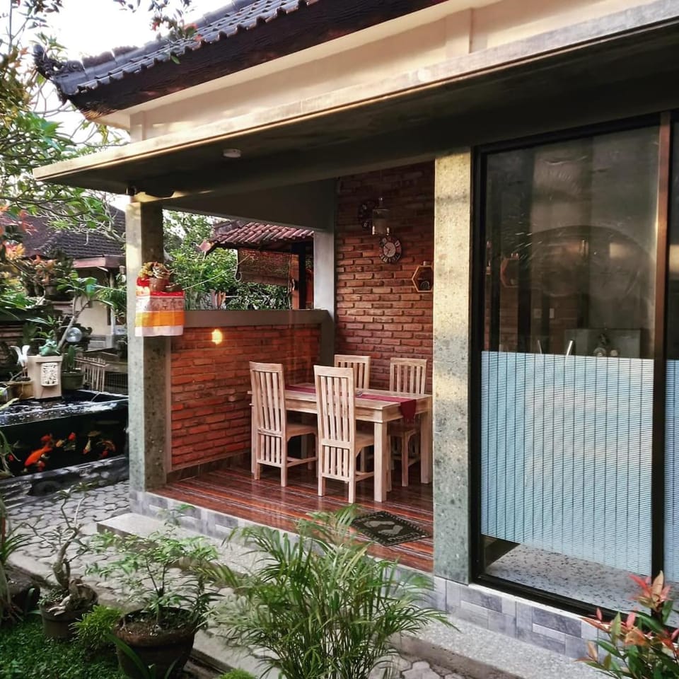 Dewa Put Guest House Bed and Breakfast in Sukawati