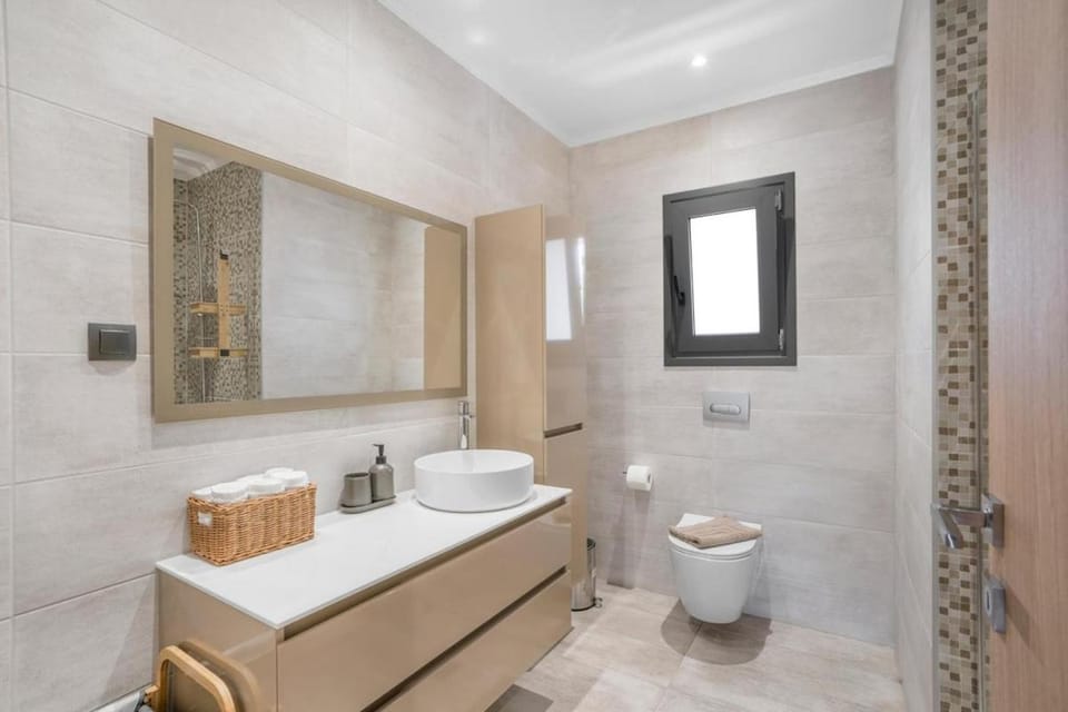 Villa Chriselia - 3 Bedrooms With Sea Access Villa in Peloponnese, Western Greece and the Ionian
