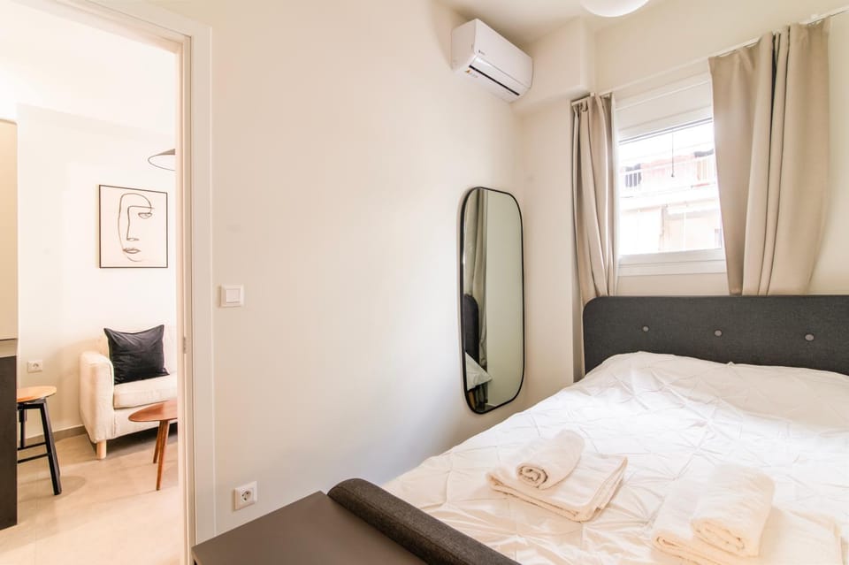 Bed, Photo of the whole room, Bedroom, air conditioner