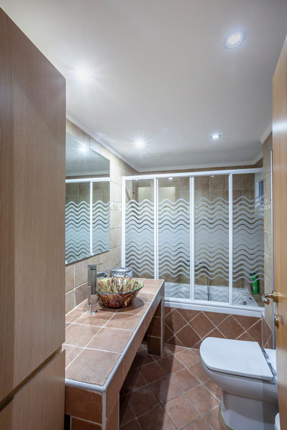 Spacious 2 Bedroom City Center 5P Apartment in Thessaloniki