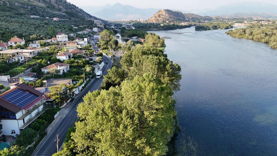 Nearby landmark, Day, Neighbourhood, Natural landscape, Bird's eye view, Lake view, Mountain view, River view
