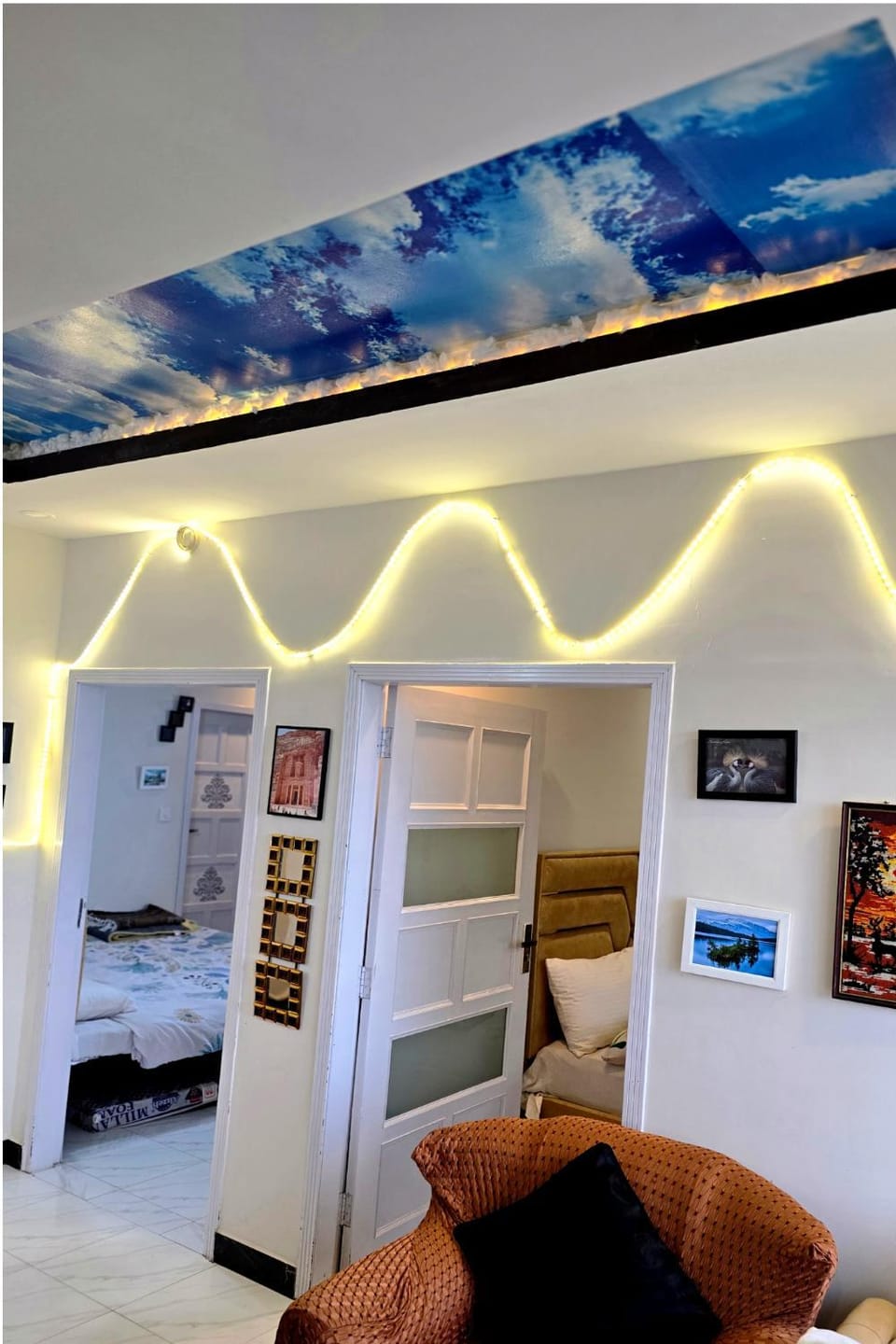 Bed, TV and multimedia, Photo of the whole room, Bedroom
