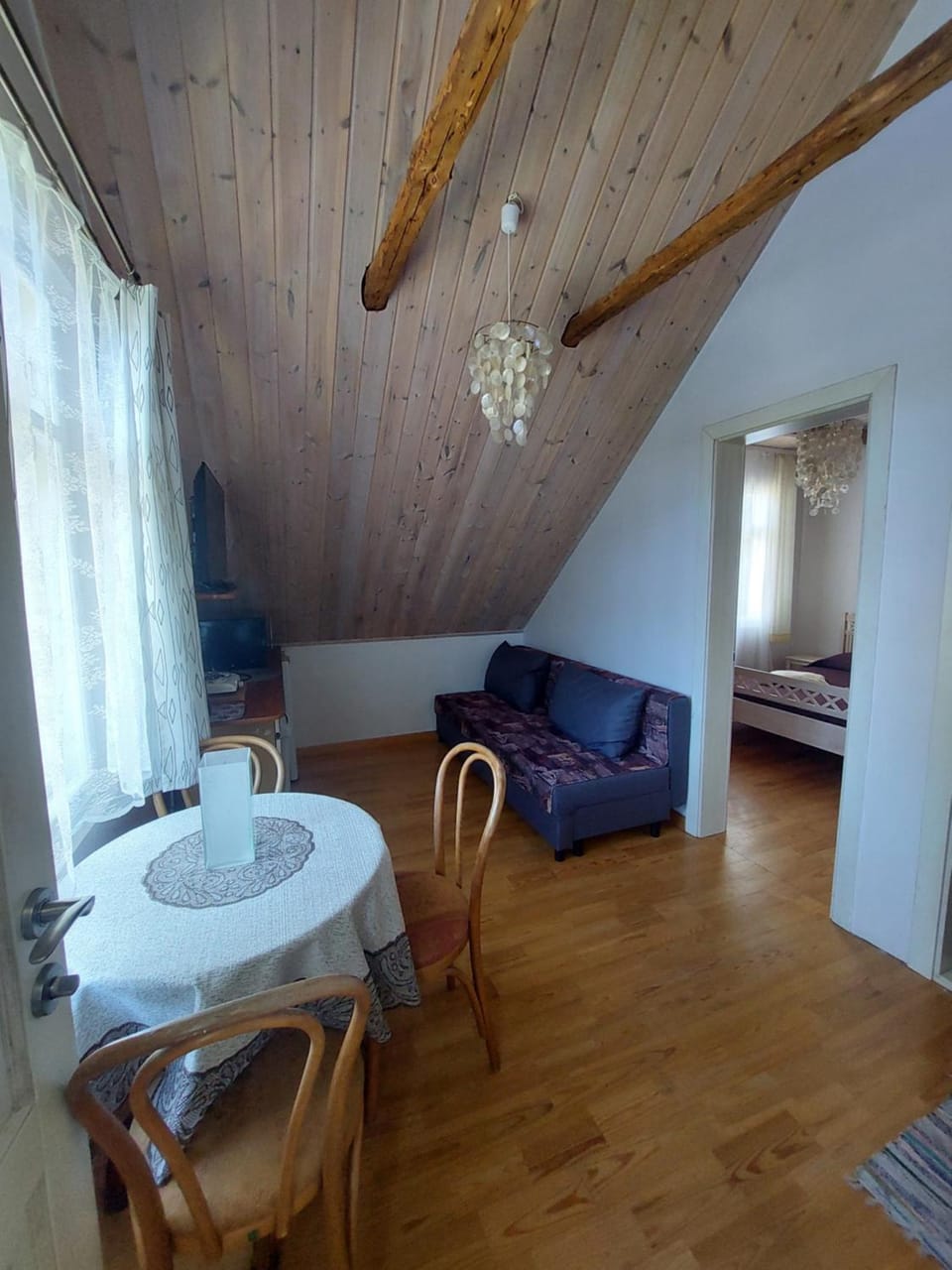 Bed, Living room, Photo of the whole room, Seating area, Dining area, Bedroom