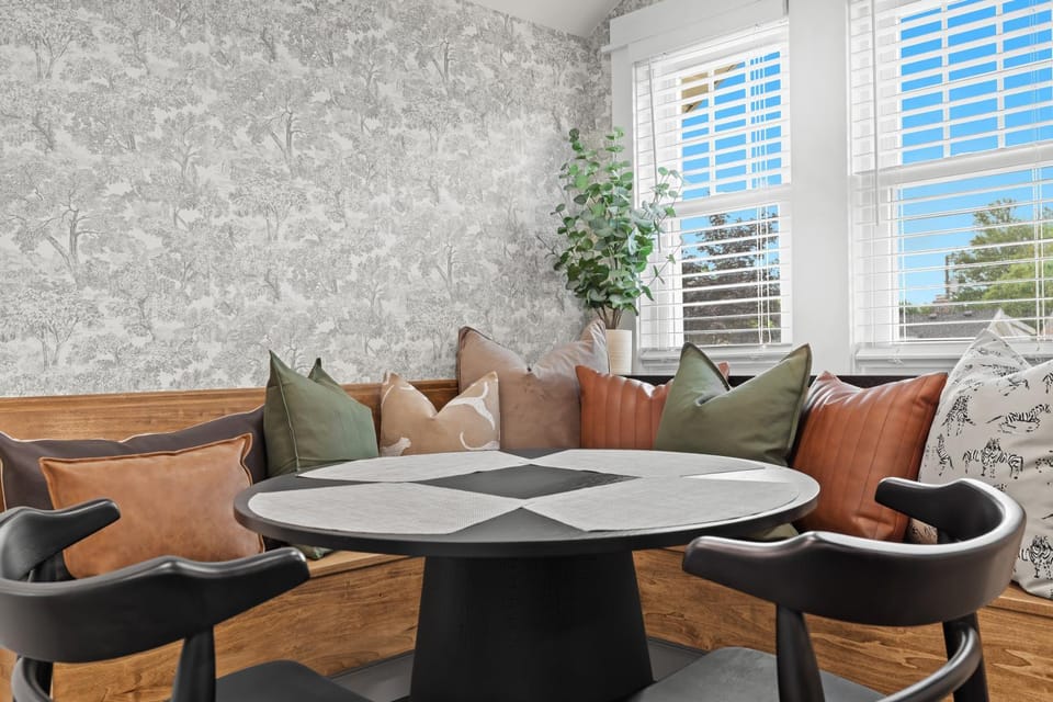 Ardmore Apartment in Ferndale