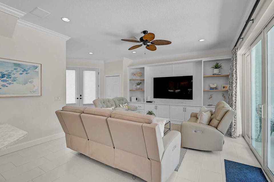 338 Canal Rd House in Siesta Beach