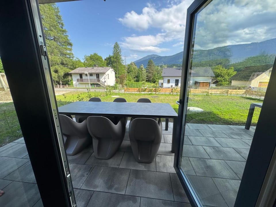 Garden, Balcony/Terrace, Mountain view