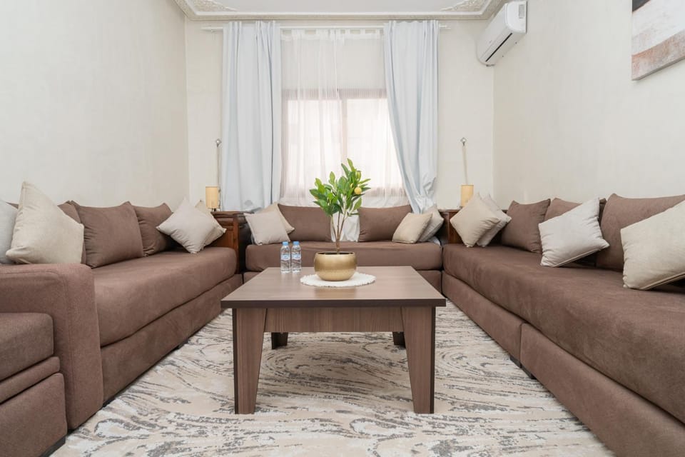 Living room, Seating area, air conditioner