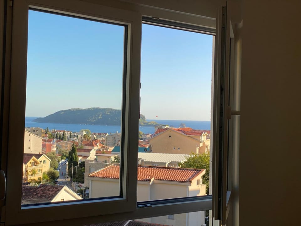Comfort Stylish Apartment IVSOLE Apartment in Budva