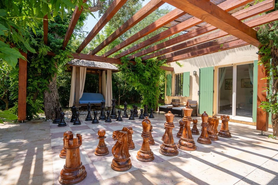 Garden, Entertainment