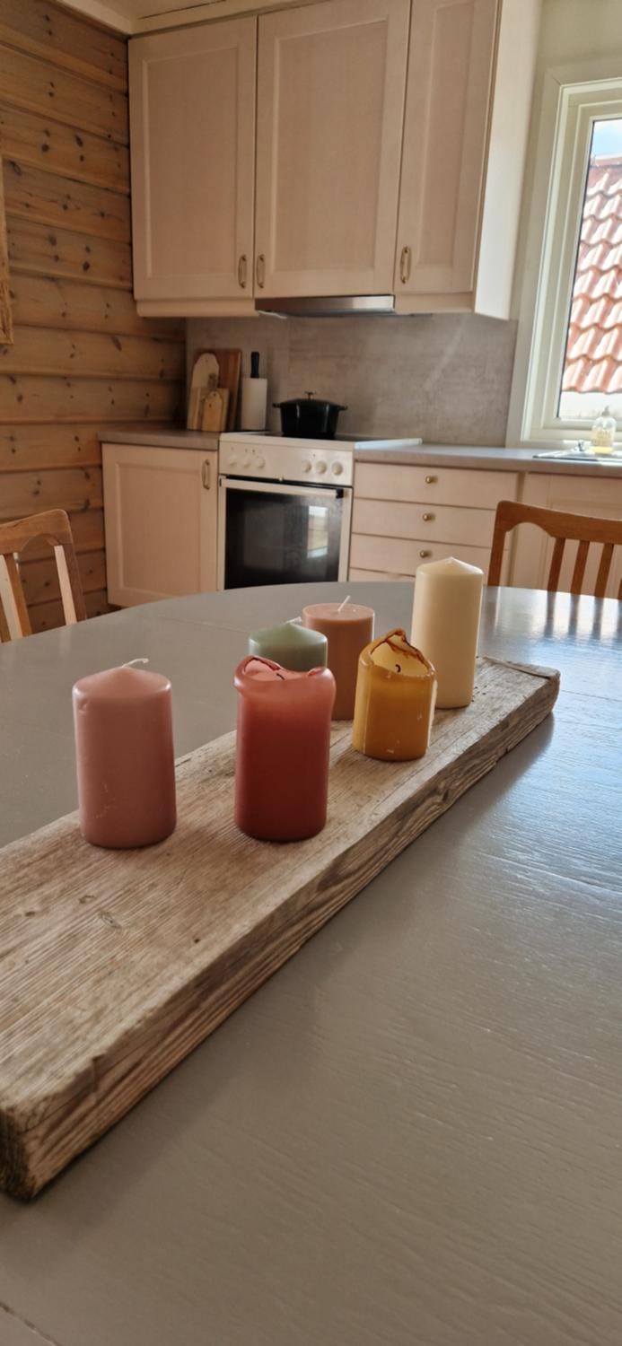 Hus ved sjøen, med strand og naust House in Rogaland