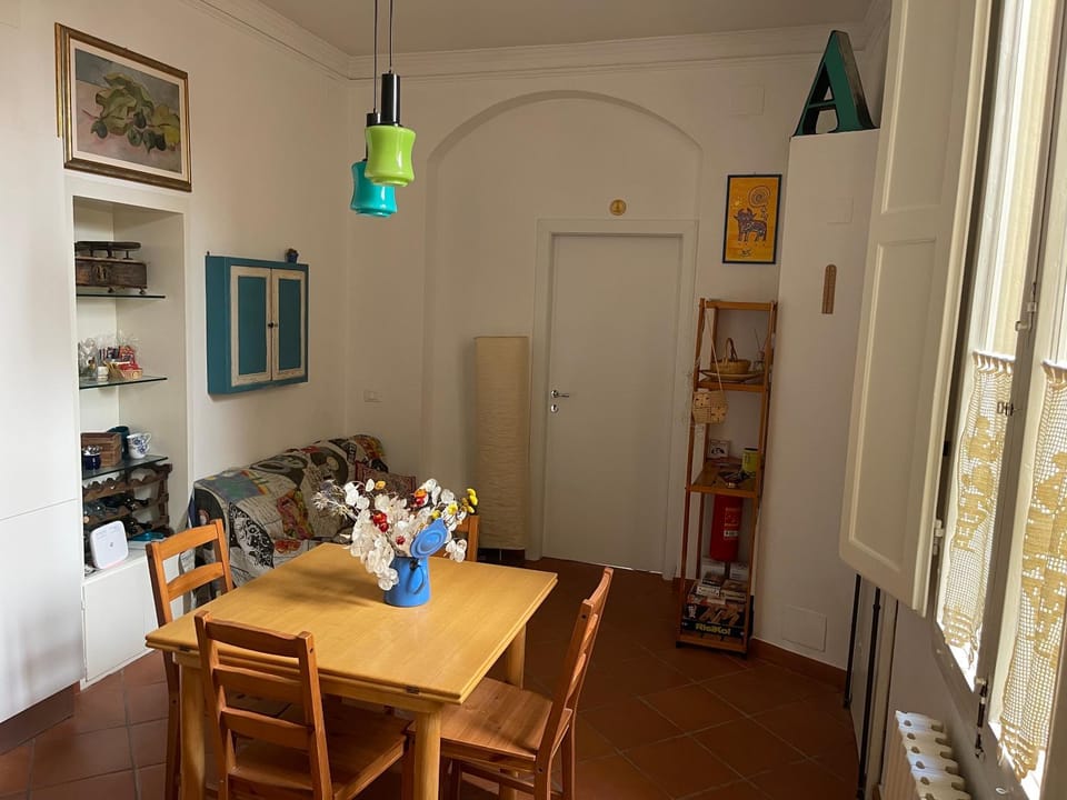 Communal lounge/ TV room, Dining area