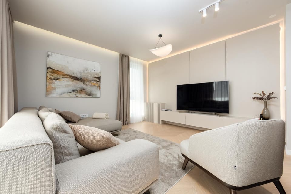 TV and multimedia, Living room, Seating area, Evening entertainment