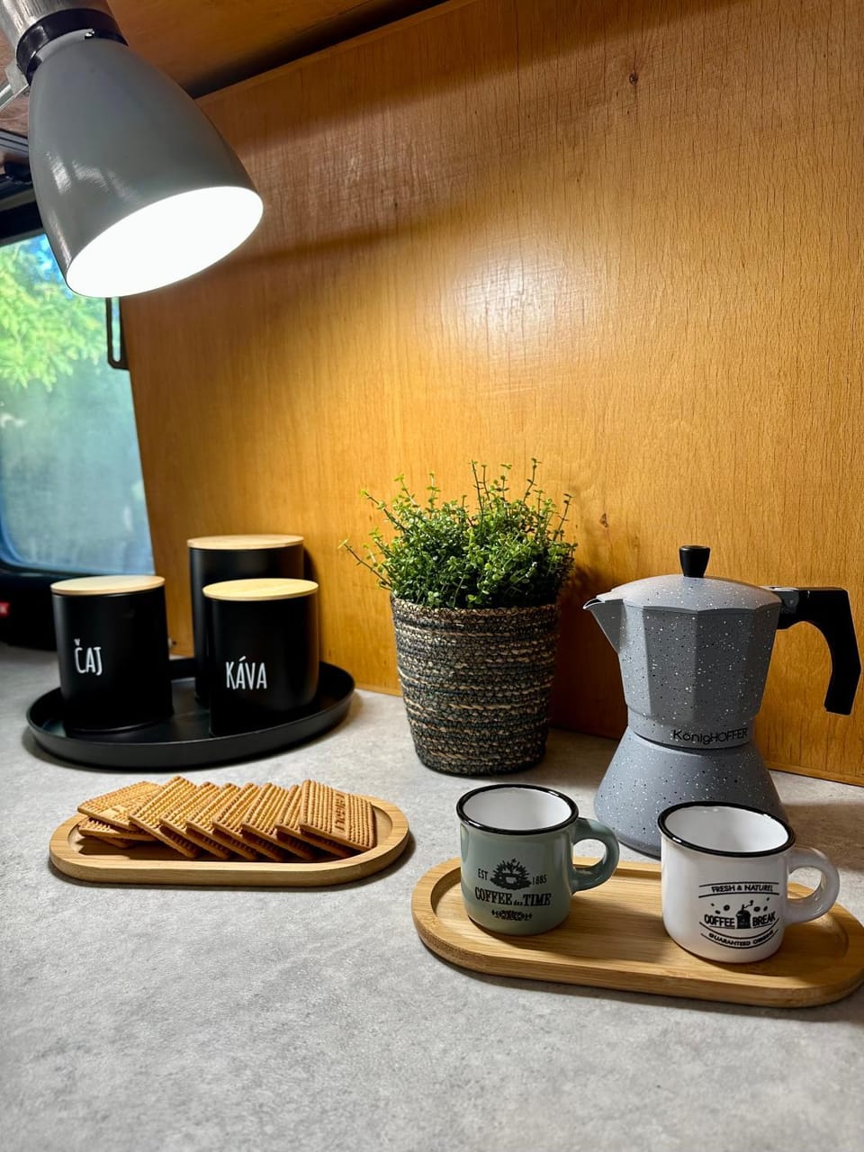 Coffee/tea facilities, Kitchen or kitchenette