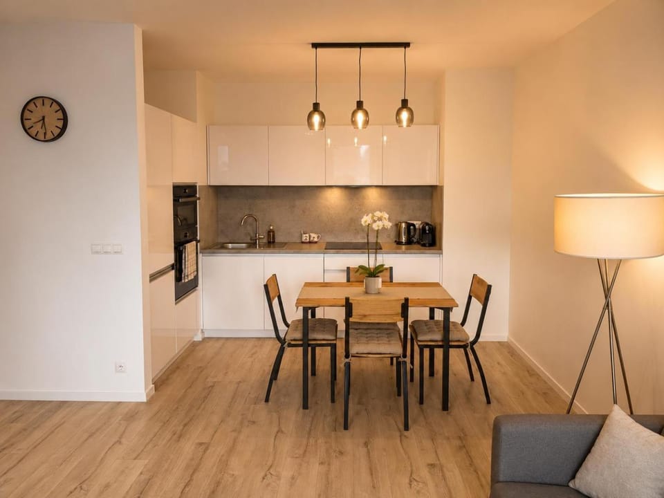 Modern Gateway - 10min to High Tatras with Parking Apartment in Slovakia