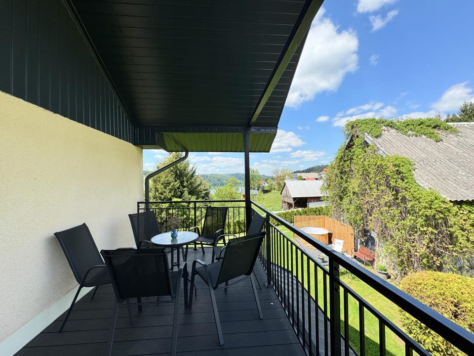 View (from property/room), Balcony/Terrace