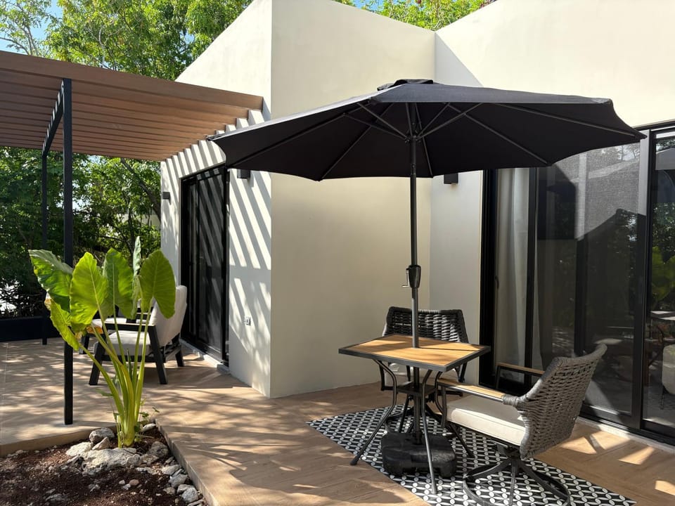 Balcony/Terrace, Balcony/Terrace
