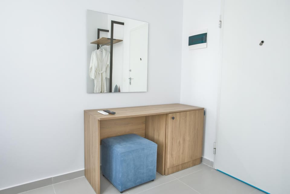 towels, wardrobe