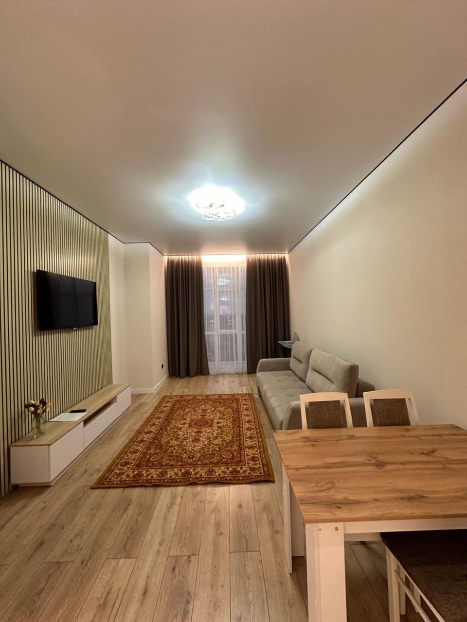 1-комнатная квартира рядом с вокзалом Нурлы Жол Apartment in Kazakhstan