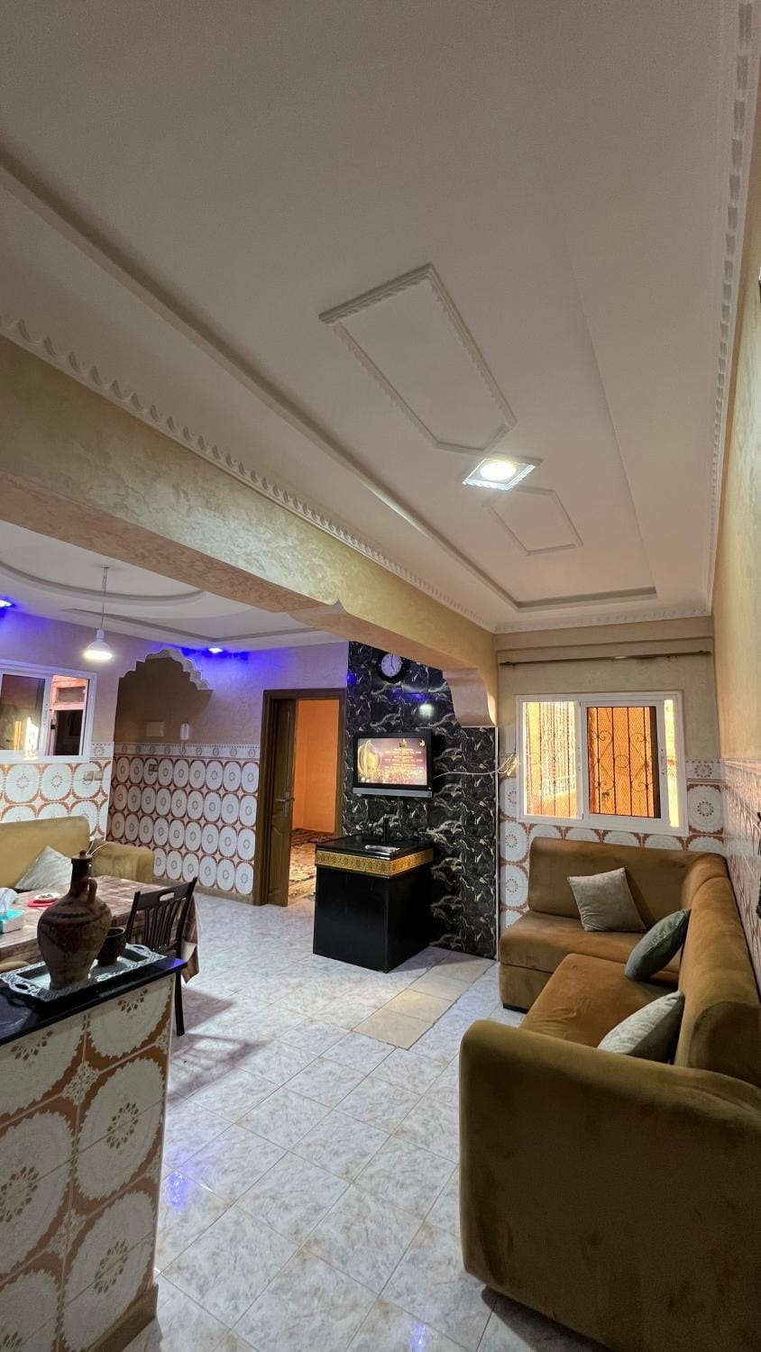 Communal lounge/ TV room, TV and multimedia, Living room, Seating area, Evening entertainment